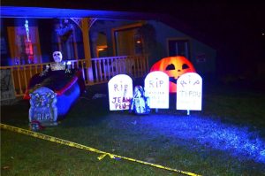 Décor Halloween extérieur, cercueil, tombe, citrouille fantôme vous accueil